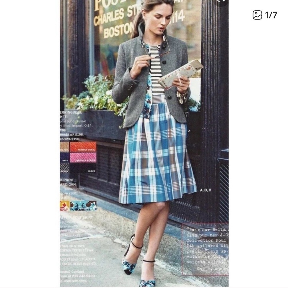 VTG J. Crew Plaid Blue and White Women's 100% Silk Skirt
Academia Y2K Vintage
